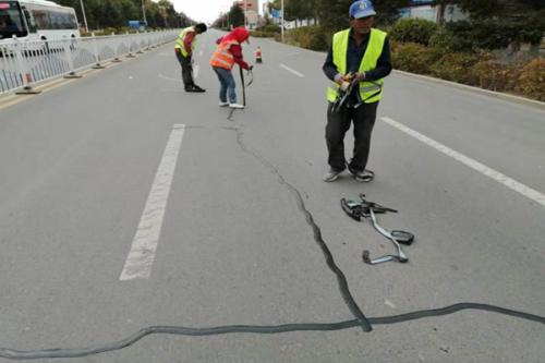 公路工程裂缝的处理流程