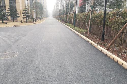 沥青路面怎么进行施工的？  第2张