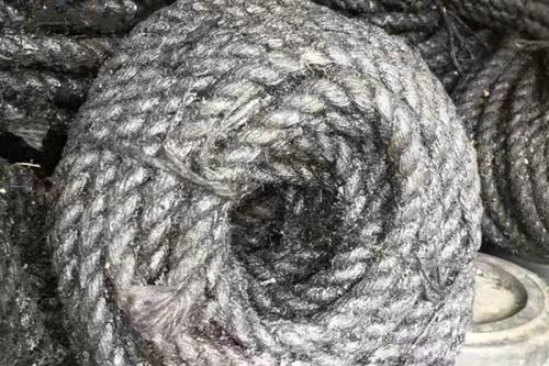 沥青麻绳与沥青油毛毡：区别大揭秘！  第3张